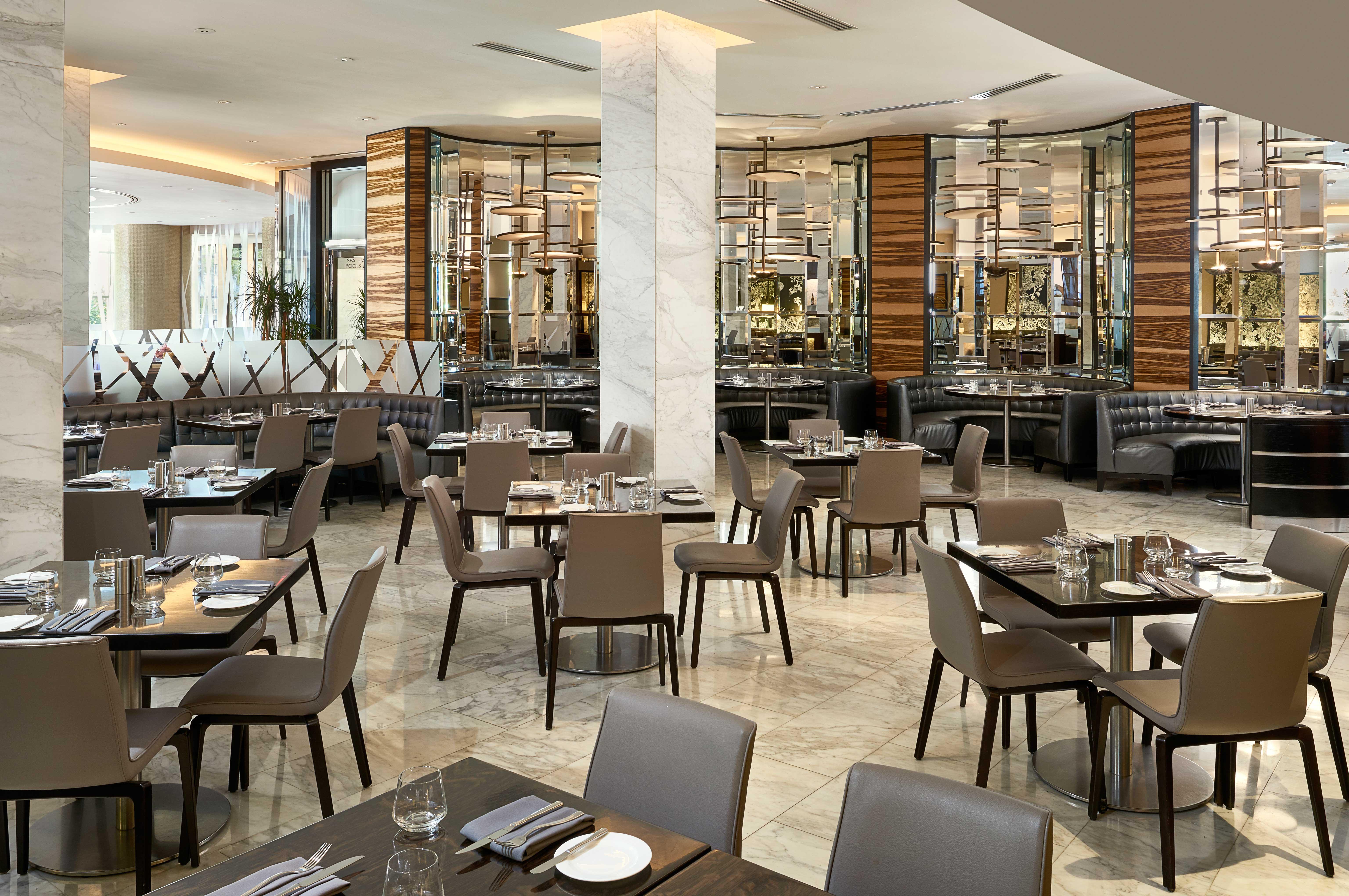 Fontainebleau Маями Бийч Екстериор снимка The restaurant