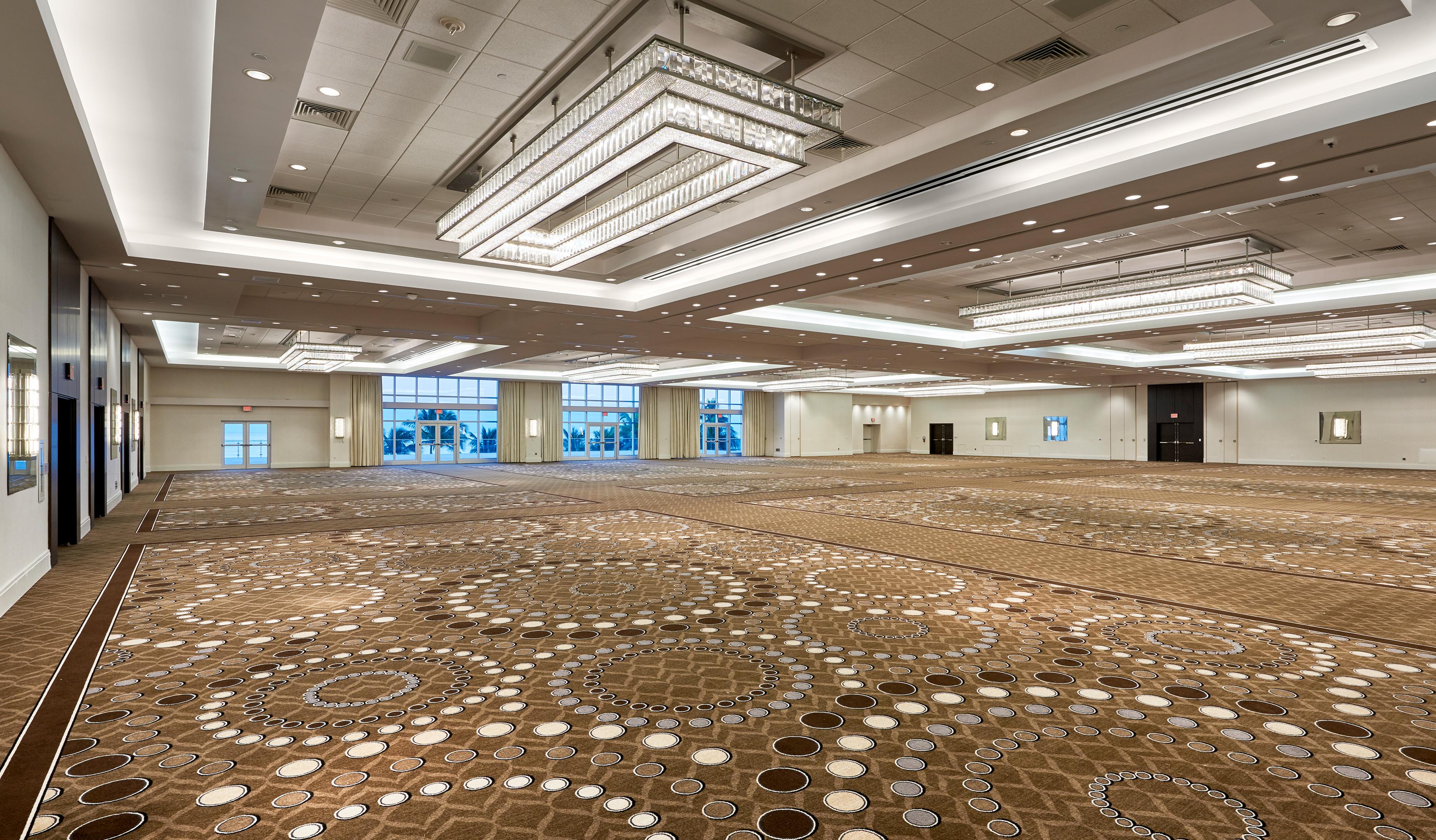 Fontainebleau Маями Бийч Екстериор снимка The Grand Ballroom